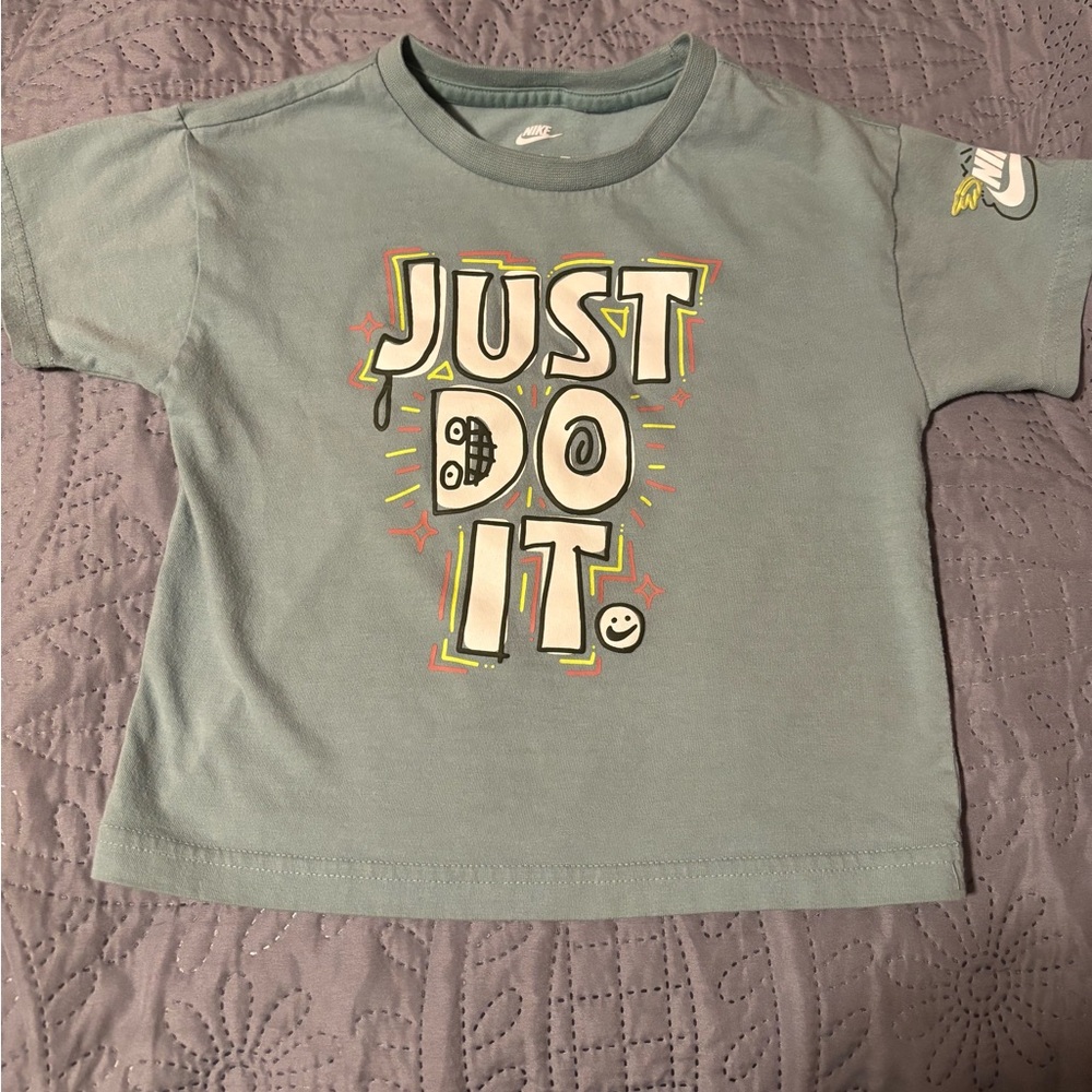 Nike Kids Gray 'Just Do It' Tee